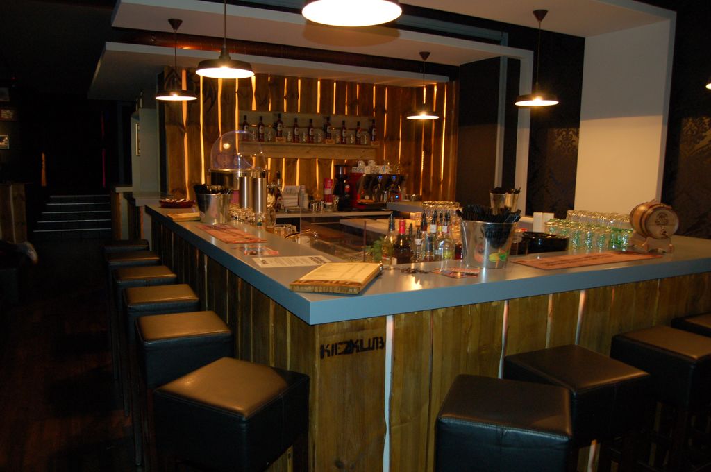 Große Bar im Kiezklub