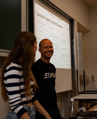 Tino freut sich